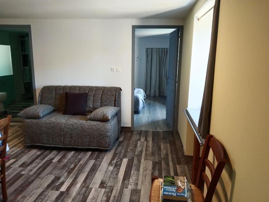 Sur La Colline Apartamento Sousceyrac Exterior foto